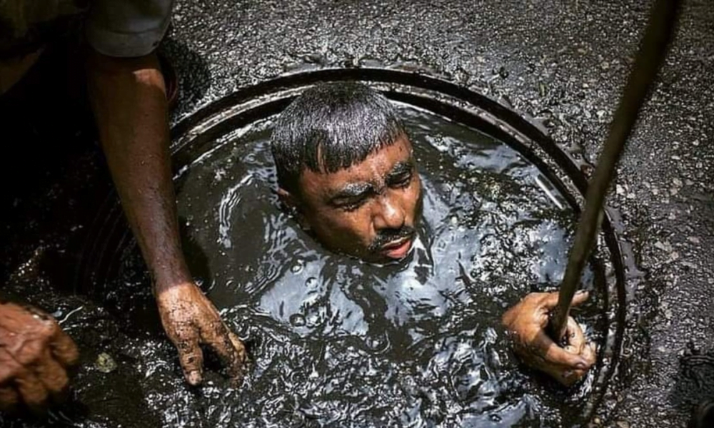Pune: 4 people died while cleaning sewers, Exposes Deep-Rooted Caste Discrimination in India